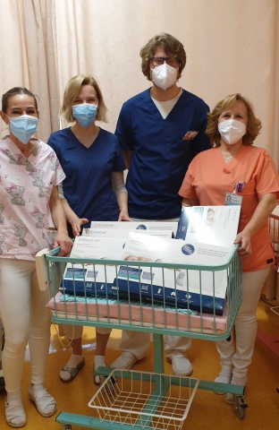 Bábätká v bratislavskej nemocnici strážia nové monitory dychu Babysense.