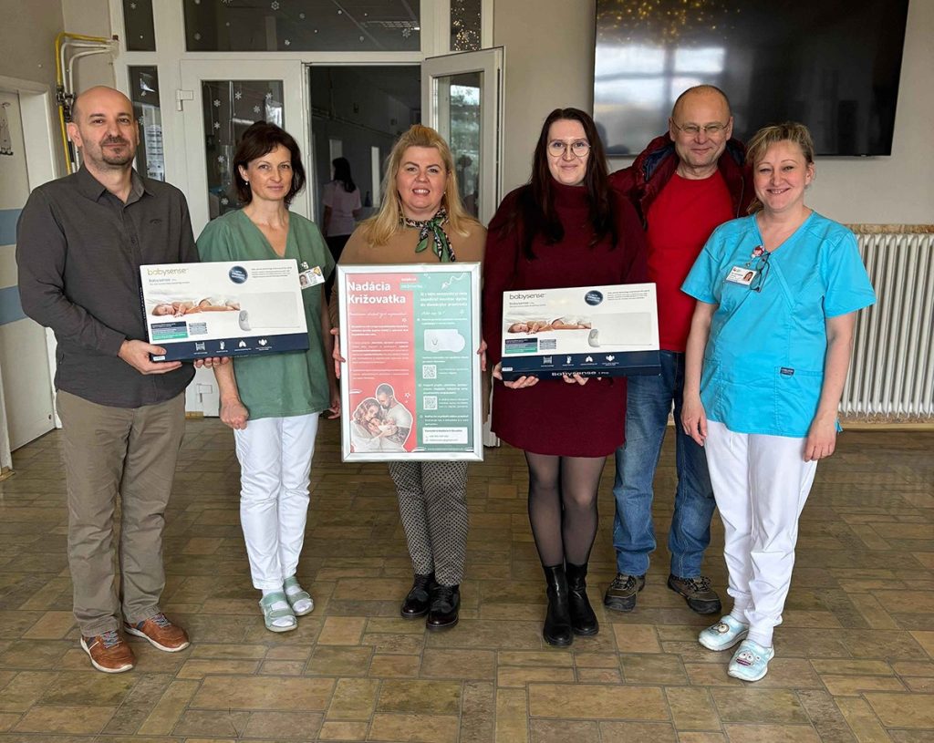 Spánok bábätiek na Neonatologickej klinike vo Fakultnej nemocnici Trenčín chránia nové monitory dychu Babysense.
